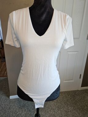 Soma White Ribbed V-Neck Short Sleeve Bodysuit